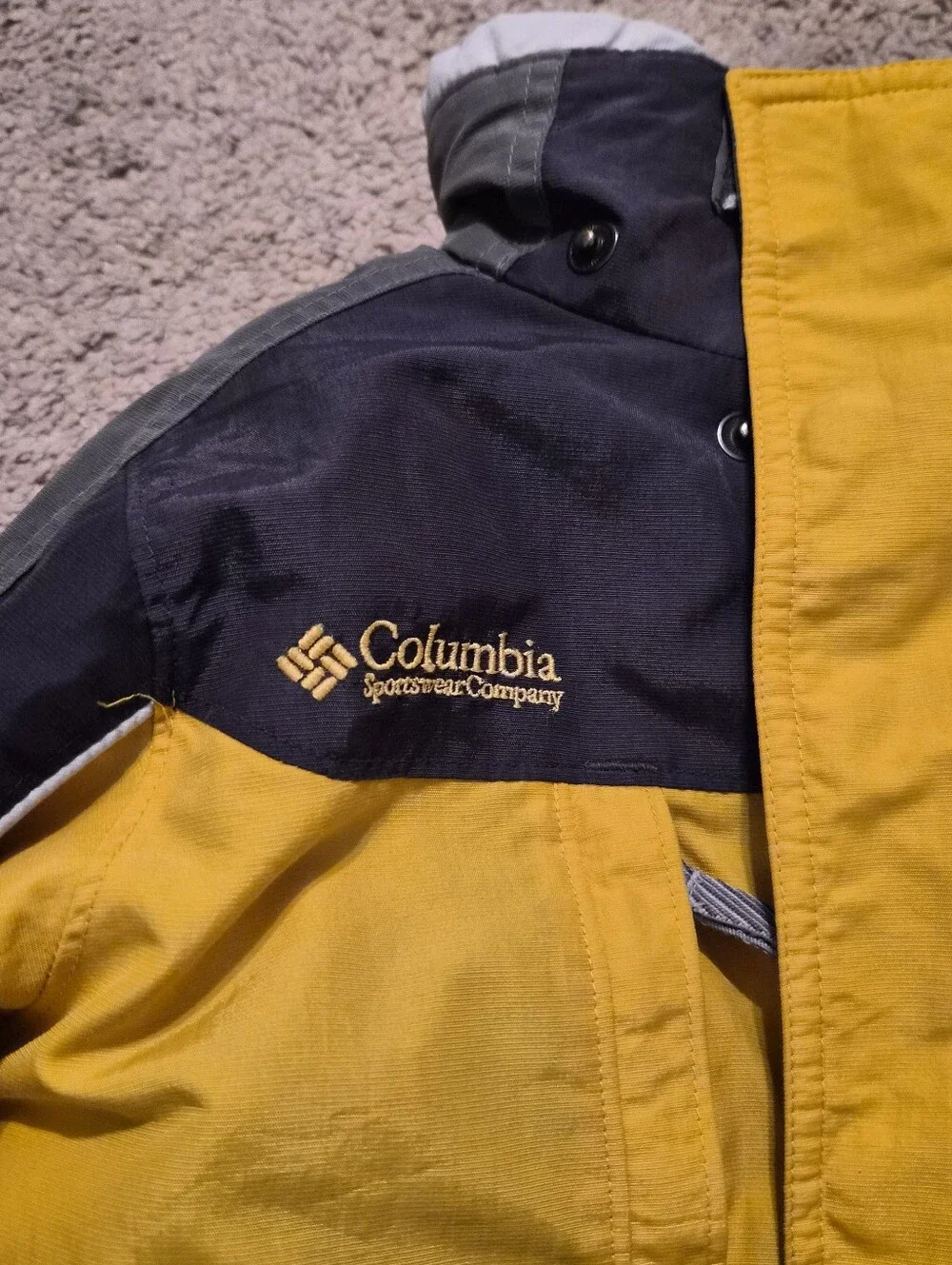 Columbia yellow gray